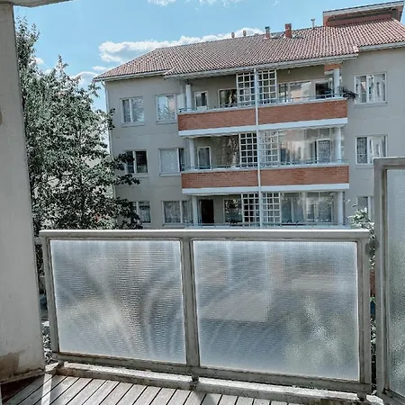 Modern One Bedroom With Sauna Near Airport *